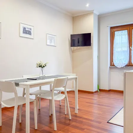 Metro C -castani Charm * Ρώμη